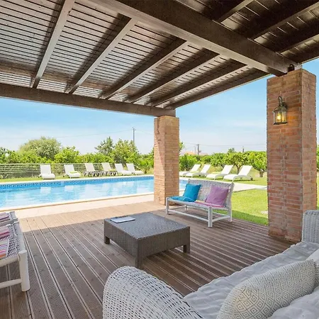 Sleeps 10 Air Con Wifi * Pereiras