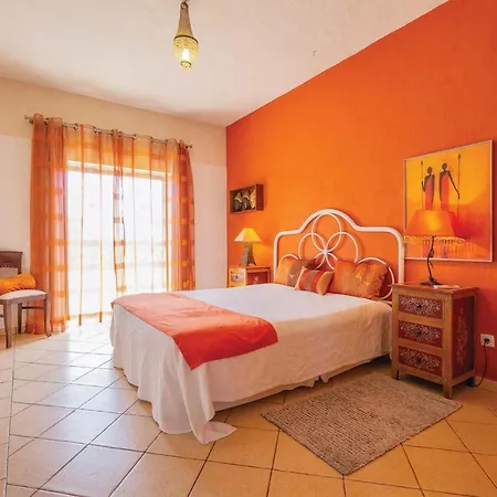 Sleeps 10 Air Con Wifi