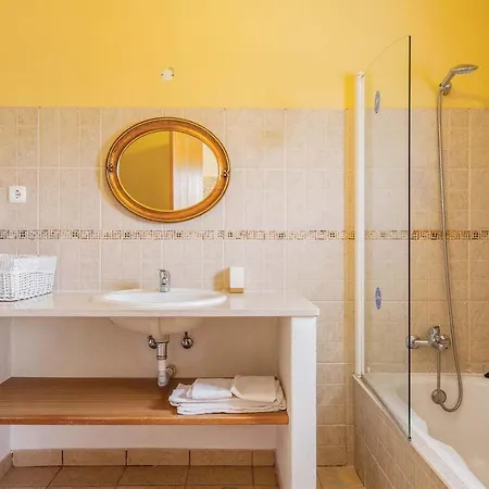 Sleeps 10 Air Con Wifi * Pereiras